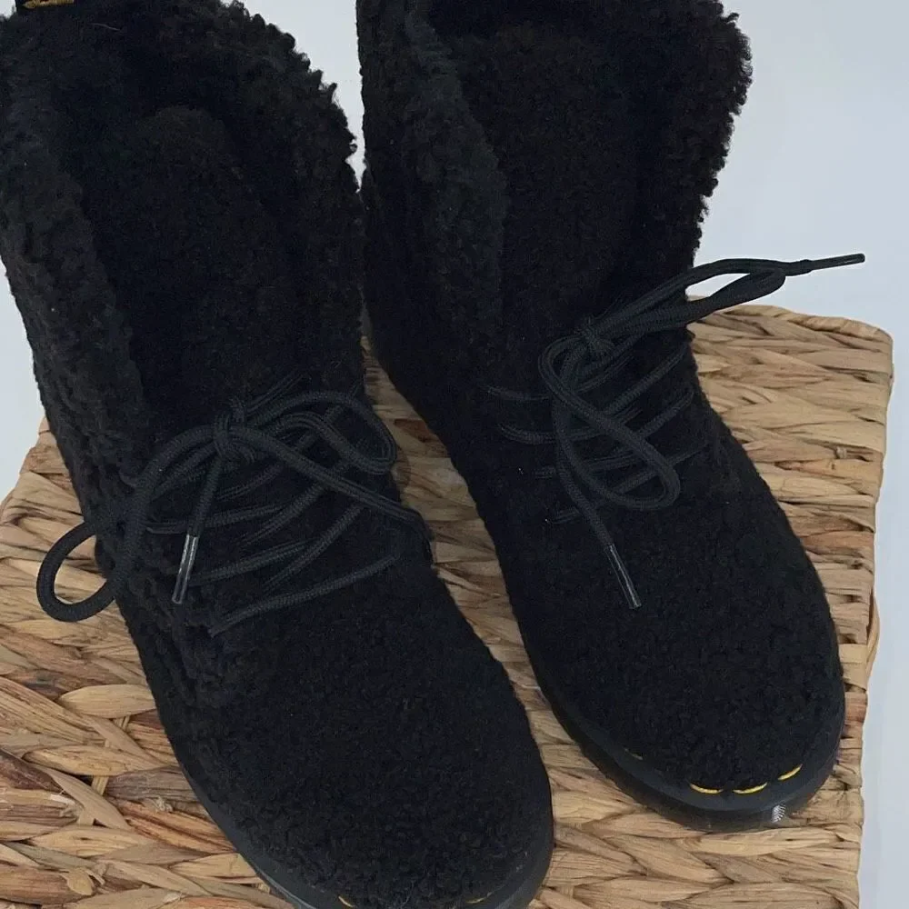 Dr. Martens 1460 PASCAL WOMEN'S FAUX SHEARLING BOOTS Size 7‎ Black